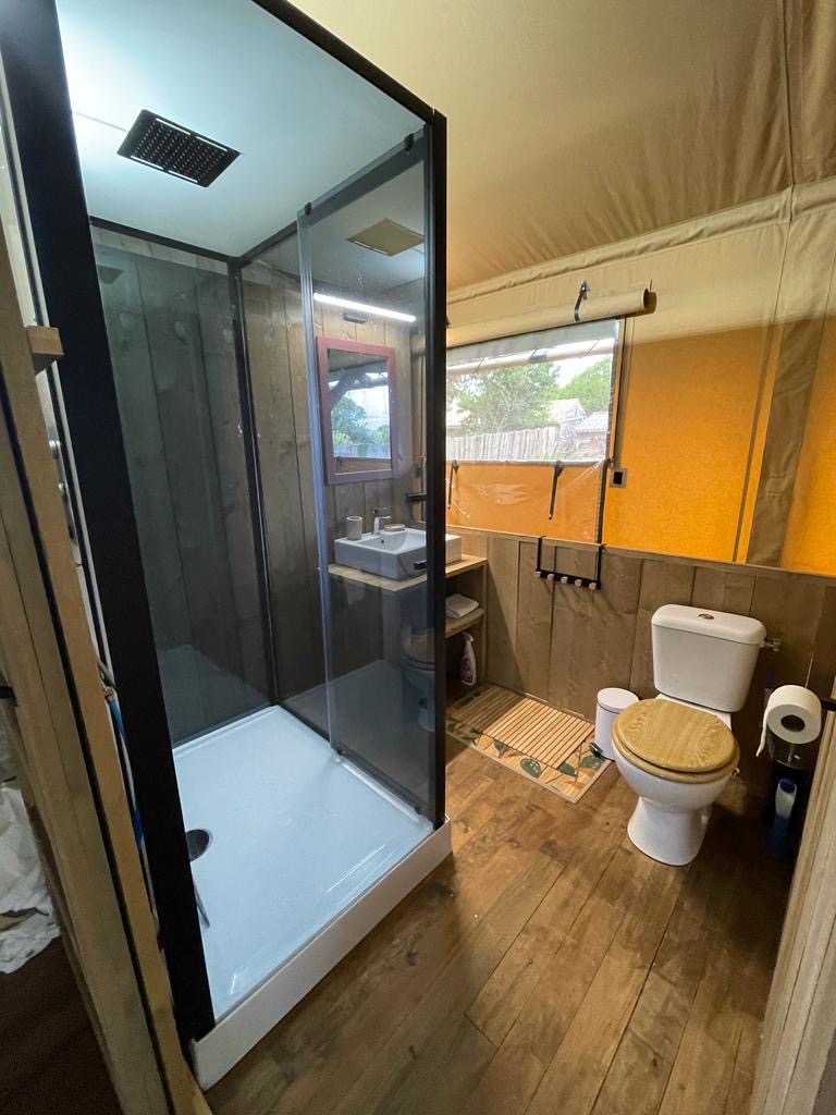 1ad8e310 accc 4633 af1a a8168f9f0b0c